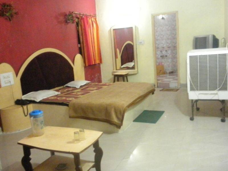 Hotel Parikalp Pachmarhī エクステリア 写真