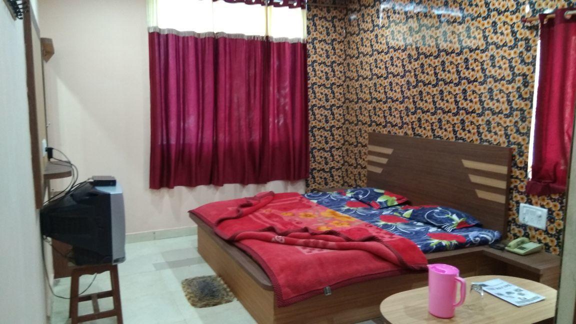 Hotel Parikalp Pachmarhī エクステリア 写真