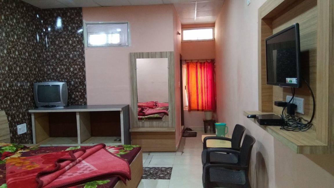 Hotel Parikalp Pachmarhī エクステリア 写真