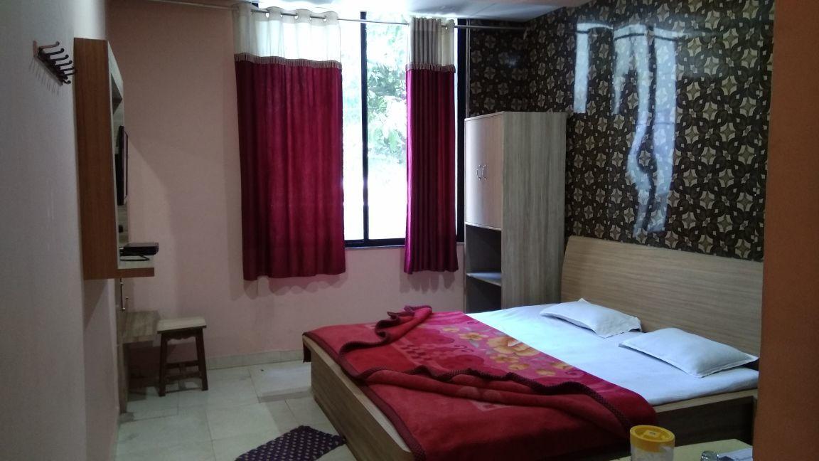 Hotel Parikalp Pachmarhī エクステリア 写真