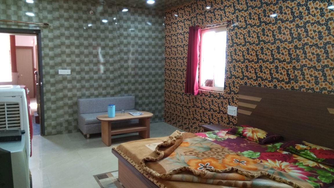 Hotel Parikalp Pachmarhī エクステリア 写真